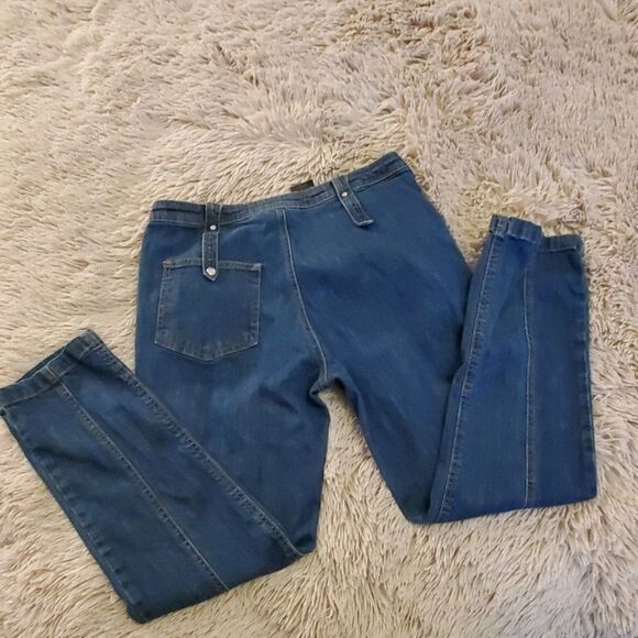 Super cute Javier Simorra Jean's - Picture 8 of 8